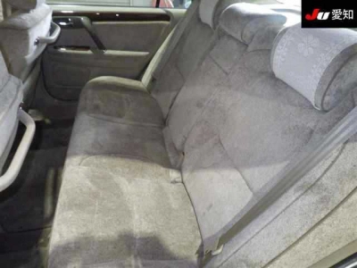 TOYOTA CROWN MAJESTA