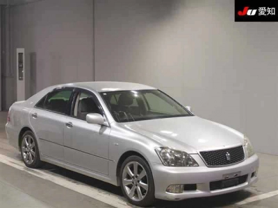 TOYOTA CROWN ATHLETE