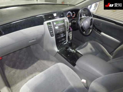 TOYOTA CROWN ATHLETE