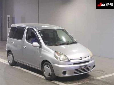 TOYOTA FUN CARGO