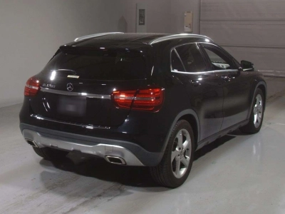 MERCEDES BENZ GLA