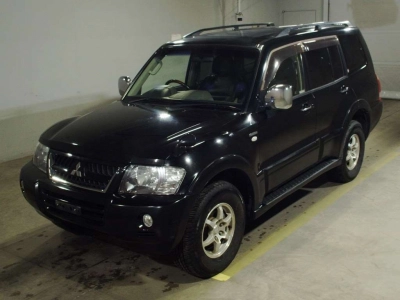 MITSUBISHI PAJERO
