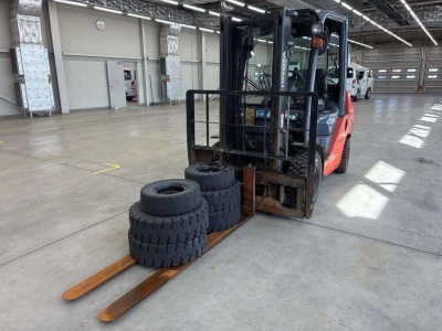 TOYOTA  FORKLIFT 