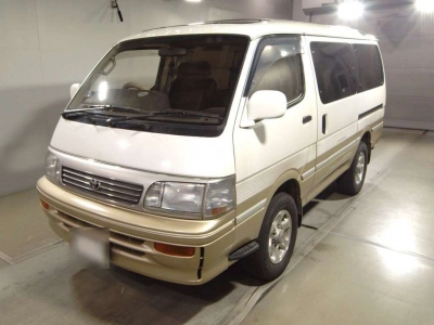 TOYOTA HIACE WAGON
