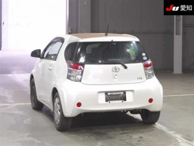 TOYOTA IQ