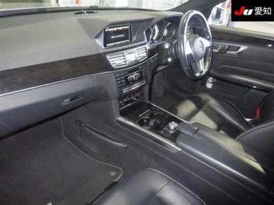 MERCEDES BENZ E CLASS