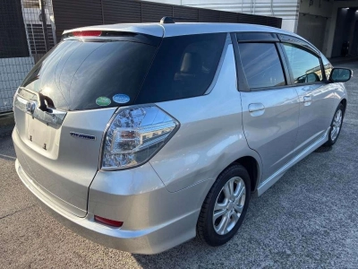 HONDA FIT SHUTTLE HYBRID