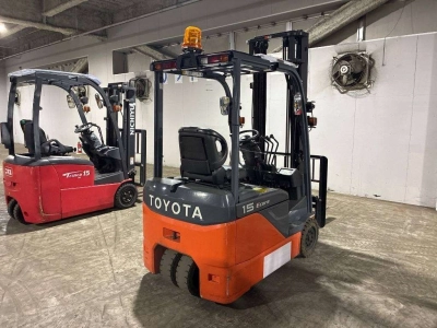TOYOTA  FORKLIFT 
