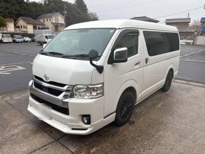 TOYOTA HIACE WAGON