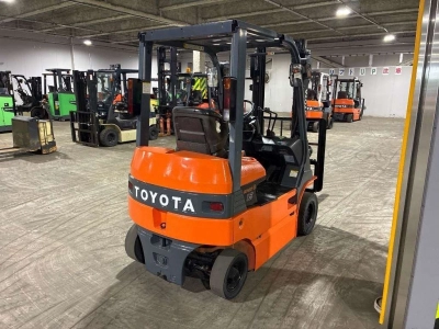 TOYOTA  FORKLIFT 