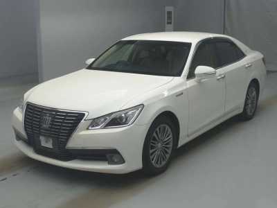 TOYOTA CROWN HYBRID