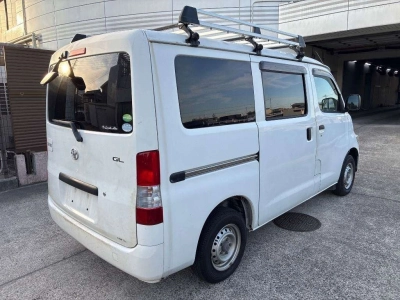 TOYOTA TOWN ACE VAN