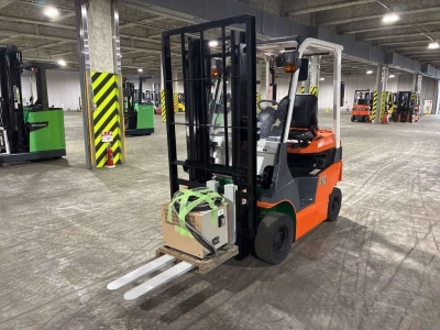 TOYOTA  FORKLIFT 