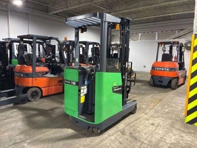 TOYOTA  FORKLIFT 