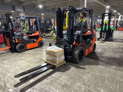 TOYOTA  FORKLIFT 
