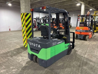 TOYOTA  FORKLIFT 