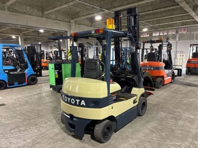 TOYOTA  FORKLIFT 