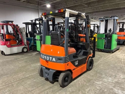 TOYOTA  FORKLIFT 