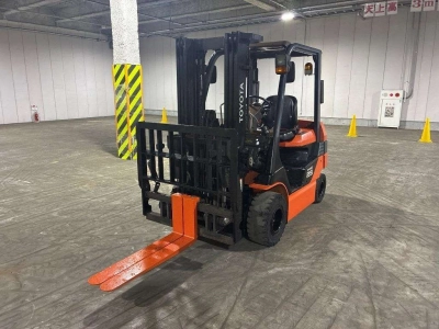 TOYOTA  FORKLIFT 