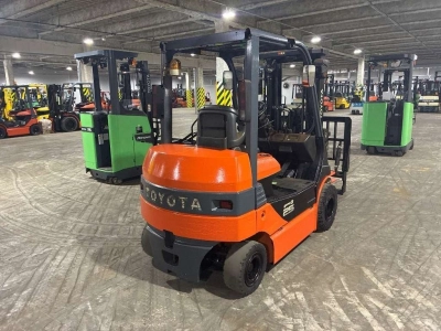 TOYOTA  FORKLIFT 