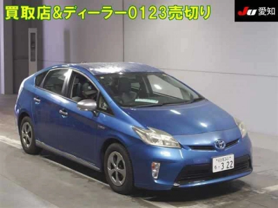 TOYOTA PRIUS