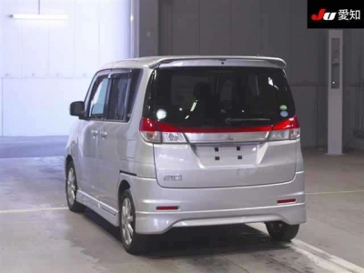 MITSUBISHI DELICA D:2