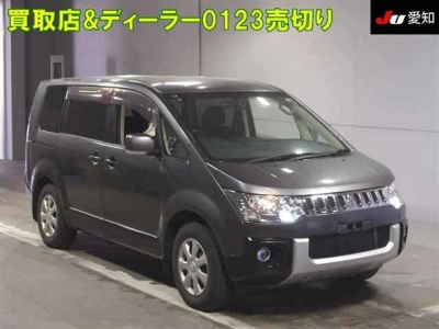 MITSUBISHI DELICA D:5