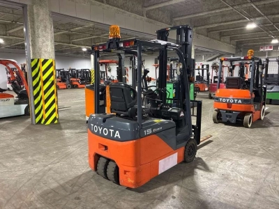 TOYOTA  FORKLIFT 