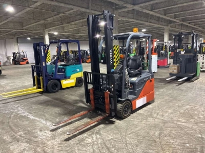 TOYOTA  FORKLIFT 
