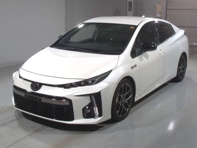 TOYOTA PRIUS PHV