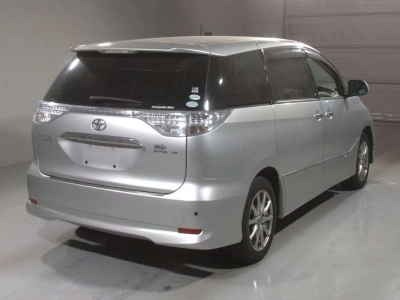 TOYOTA ESTIMA HYBRID