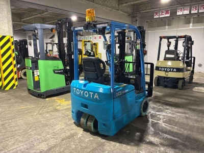 TOYOTA  FORKLIFT 