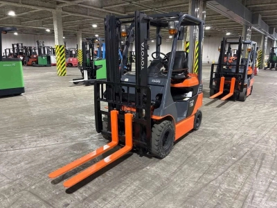 TOYOTA  FORKLIFT 