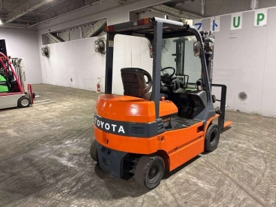 TOYOTA  FORKLIFT 