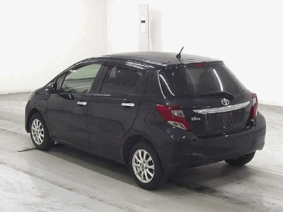 TOYOTA VITZ