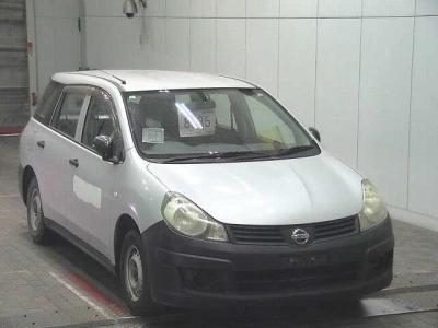NISSAN AD VAN