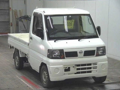 NISSAN CLIPPER
