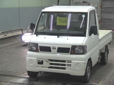 NISSAN CLIPPER