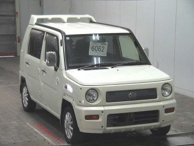DAIHATSU NAKED