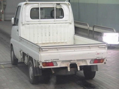 NISSAN CLIPPER