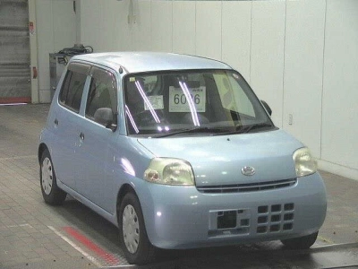 DAIHATSU ESSE