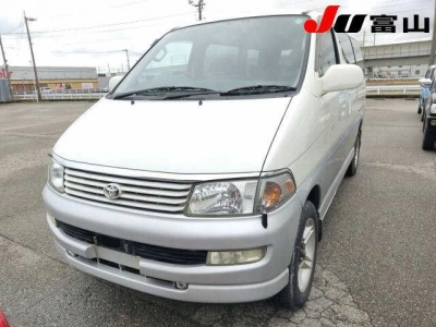 TOYOTA HIACE REGIUS