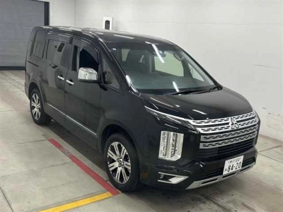 MITSUBISHI DELICA D:5