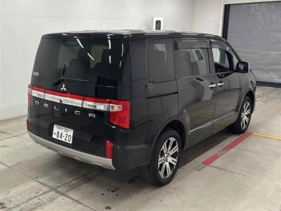 MITSUBISHI DELICA D:5