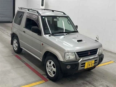 MITSUBISHI PAJERO MINI