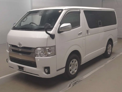 TOYOTA HIACE VAN