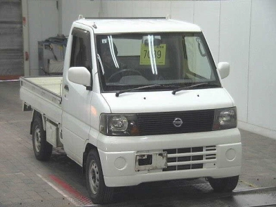 NISSAN CLIPPER