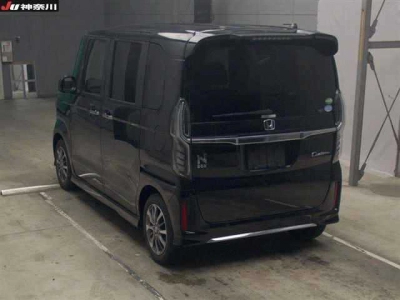 HONDA N BOX CUSTOM