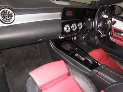 MERCEDES BENZ CLA SHOOTING BRAKE