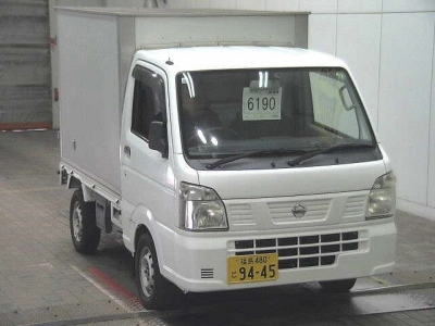 NISSAN NT100 CLIPPER